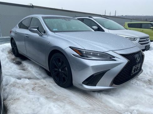 Used 2024 Lexus ES 350 F Sport w/ Accessory Package (Z2) image 2