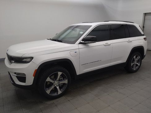 Used 2022 Jeep Grand Cherokee Limited 4xe w/ Luxury Tech Group II AWD/4WD image 2