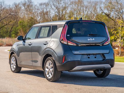 Used 2024 Kia Soul LX w/ Option Group 015 image 7