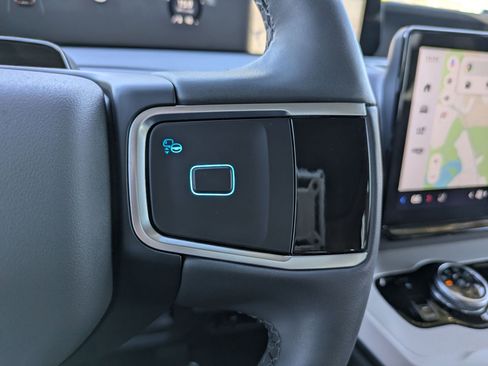 New 2025 Ford Expedition Active RWD image 33