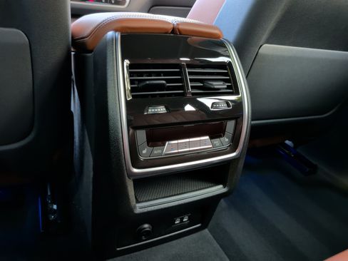 Used 2026 BMW X5 M60i AWD/4WD image 38