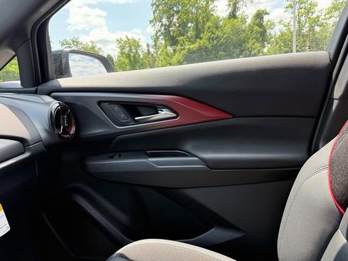 New 2025 Chevrolet Equinox EV RS image 35