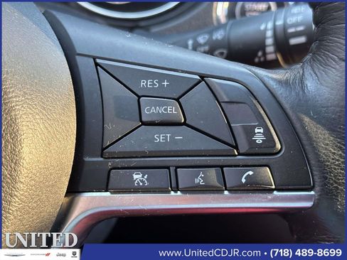 Used 2018 Nissan Rogue SL image 26
