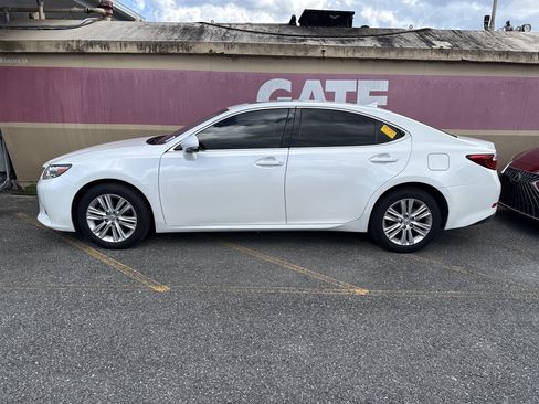 Used 2014 Lexus ES 350 FWD image 3