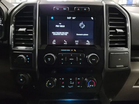 Used 2019 Ford F150 XLT w/ Equipment Group 302A Luxury AWD/4WD image 28