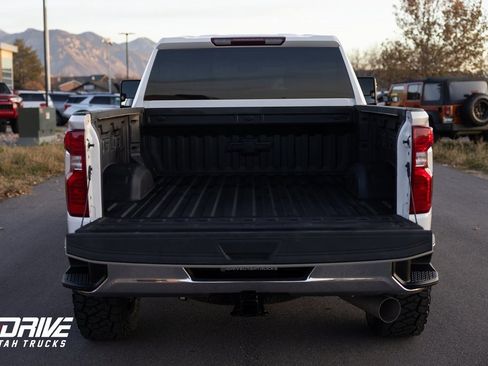 Used 2023 Chevrolet Silverado 2500 LT image 14