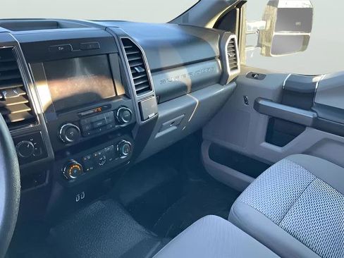 Used 2019 Ford F250 XLT w/ XLT Value Package AWD/4WD image 6