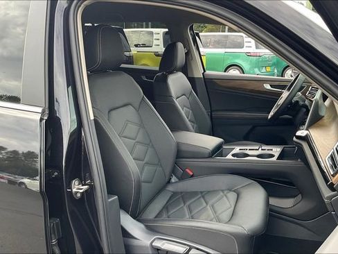 New 2025 Volkswagen Atlas SE image 28