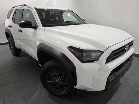 Used 2025 Toyota 4Runner SR5 AWD/4WD image 7