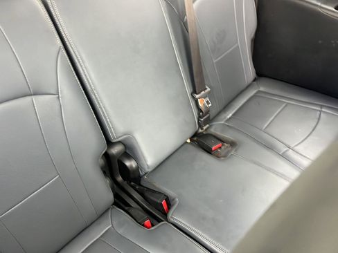 Used 2020 Buick Enclave Essence w/ Sport Touring Edition image 30