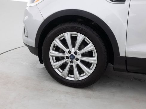 Used 2017 Ford Escape Titanium FWD image 18