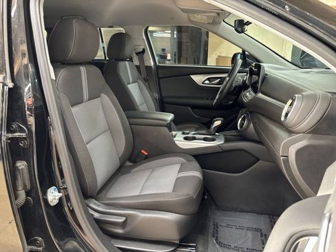 Used 2025 Chevrolet Blazer LT FWD image 37