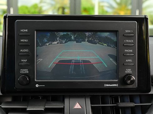 Used 2020 Toyota RAV4 LE image 28