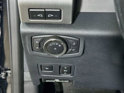 Used 2022 Ford F250 Platinum w/ FX4 Off-Road Package AWD/4WD image 11