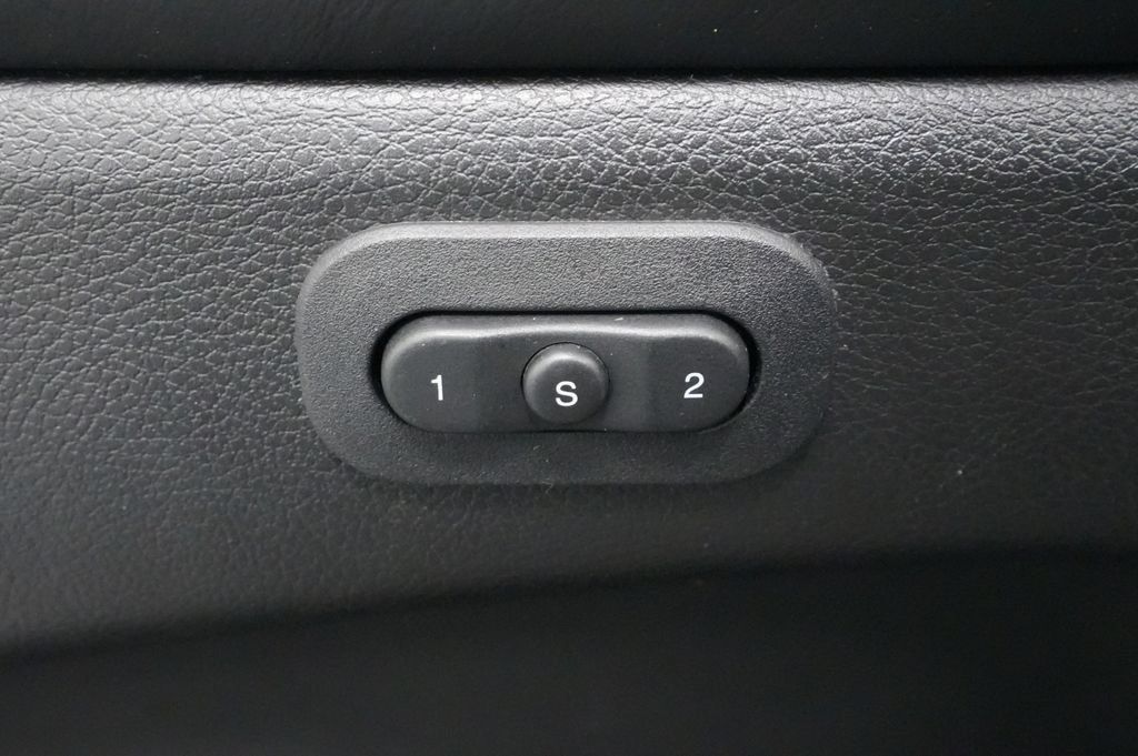 Used 2016 Jeep Grand Cherokee High Altitude AWD/4WD image 18