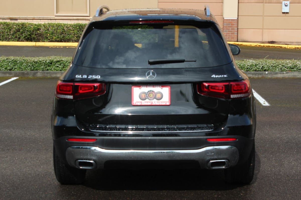 Used 2021 Mercedes-Benz GLB 250 4MATIC image 4