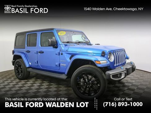 Used 2023 Jeep Wrangler Unlimited Sahara w/ Cold Weather Group AWD/4WD image 1