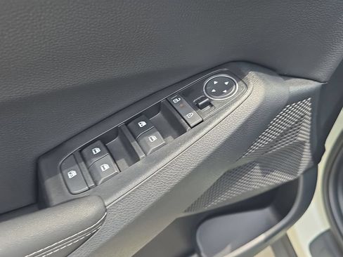 New 2026 Kia Seltos S FWD image 19