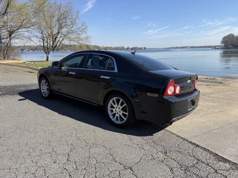 Used 2010 Chevrolet Malibu LTZ FWD image 6