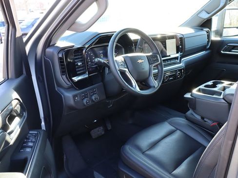 Used 2024 Chevrolet Silverado 3500 LTZ image 16