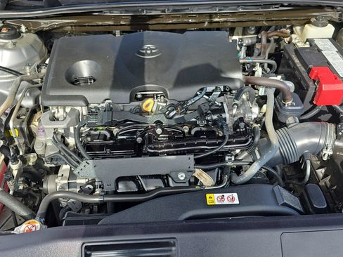 Used 2022 Toyota Camry XSE FWD image 33