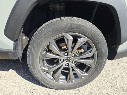 Used 2022 Toyota RAV4 XLE Premium AWD/4WD image 10