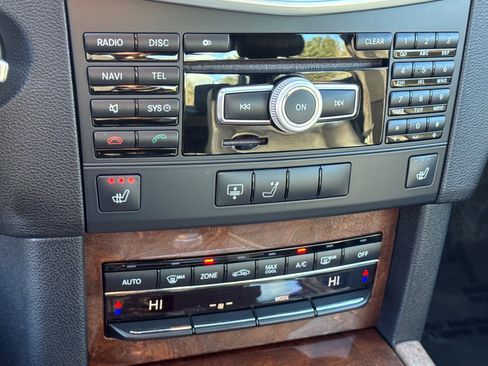 Used 2012 Mercedes-Benz E 350 4MATIC Sedan image 13