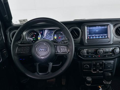 Used 2023 Jeep Wrangler Unlimited AWD/4WD image 17