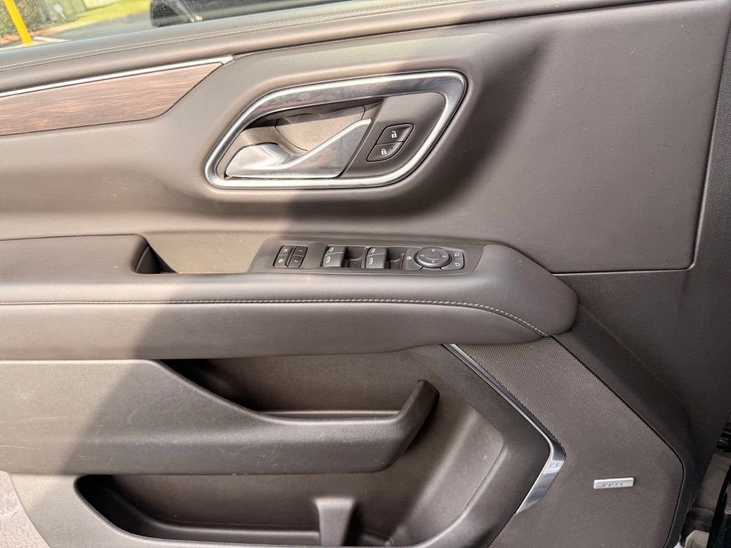 Used 2024 Chevrolet Tahoe LT AWD/4WD image 12