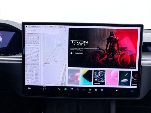 Used 2022 Tesla Model X Plaid image 5