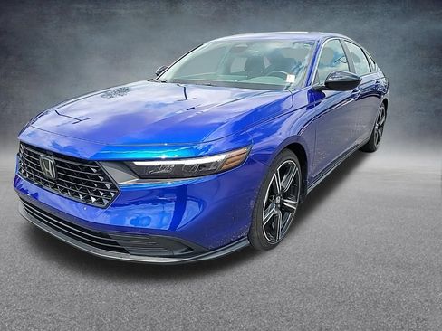 Used 2024 Honda Accord Sport image 2