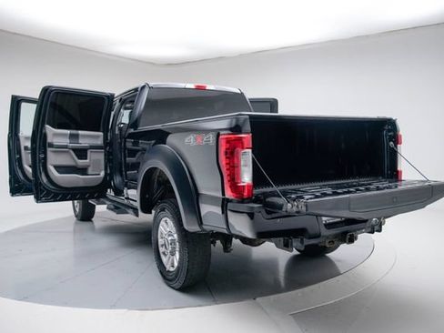 Used 2018 Ford F250 XLT w/ Snow Plow Prep Package AWD/4WD image 19