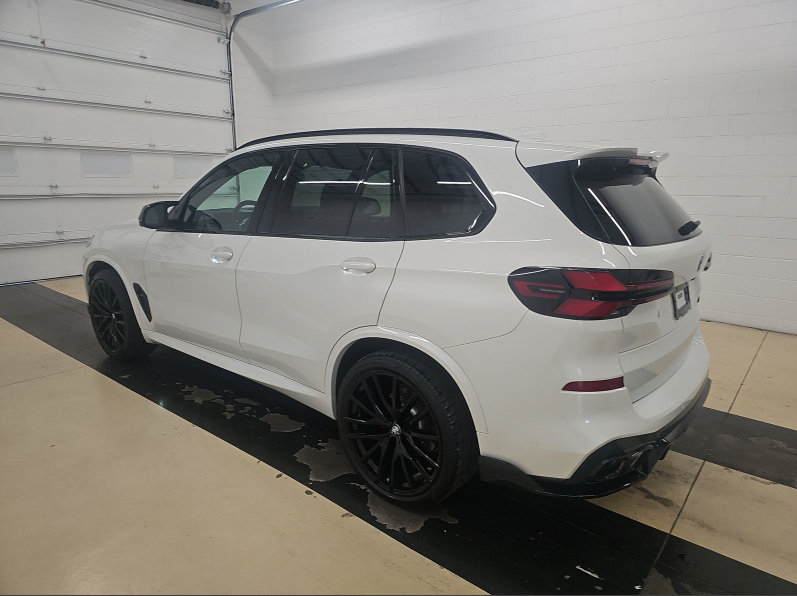 Used 2025 BMW X5 xDrive40i w/ M Sport Package AWD/4WD image 7