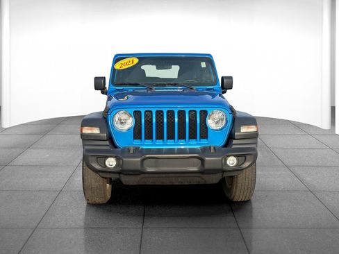 Used 2021 Jeep Wrangler Sport AWD/4WD image 2