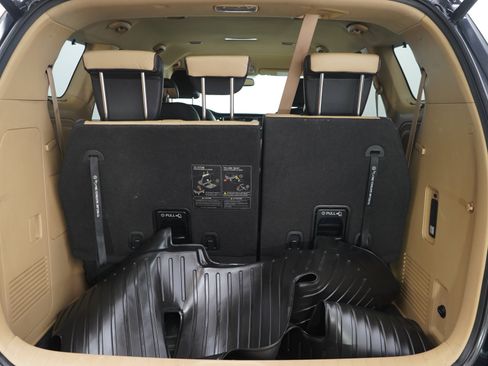 Used 2016 Kia Sedona SX FWD image 9
