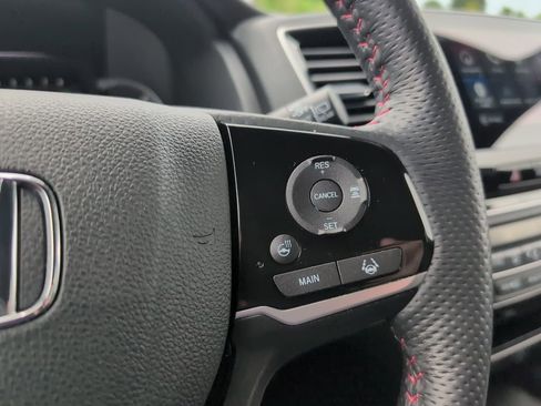 Used 2024 Honda Passport Black Edition image 17