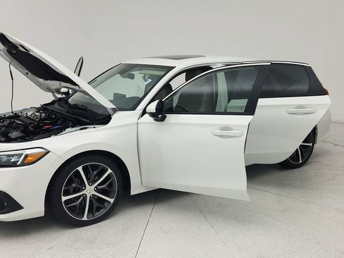 Used 2023 Honda Civic Touring image 10