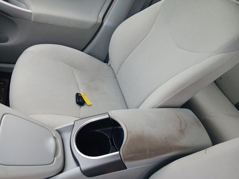 Used 2014 Toyota Prius Two image 18