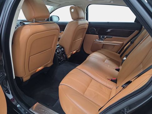 Used 2014 Jaguar XJ L Portfolio RWD image 12