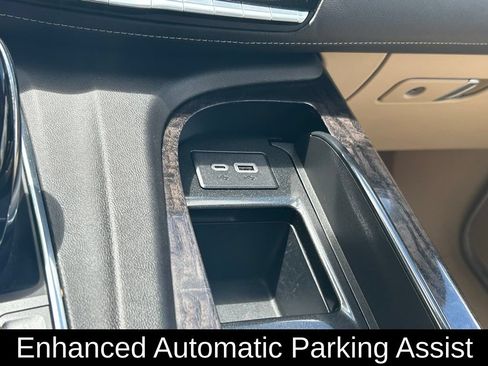 Used 2023 Cadillac Escalade Premium Luxury w/ Performance Package AWD/4WD image 23