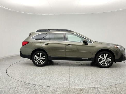 Used 2018 Subaru Outback 2.5i Limited AWD/4WD image 4