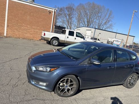 Used 2018 Ford Focus SEL image 4