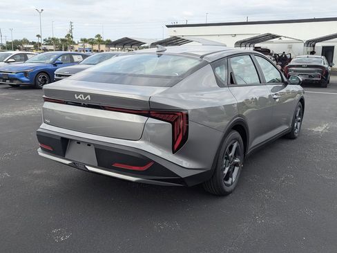 New 2026 Kia K4 FWD image 8