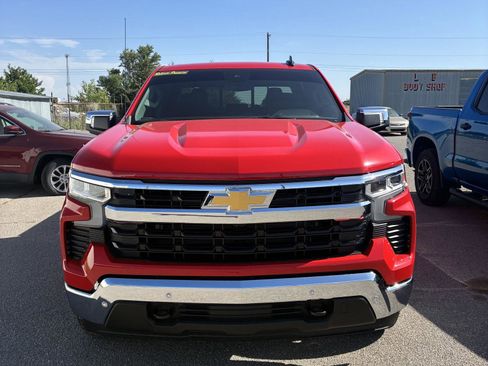Used 2025 Chevrolet Silverado 1500 LT AWD/4WD image 9