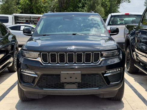 Used 2023 Jeep Grand Cherokee Limited AWD/4WD image 12