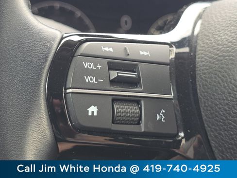 Certified 2024 Honda Pilot EX-L image 32