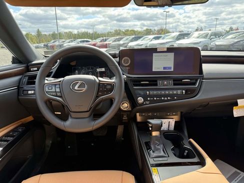 New 2025 Lexus ES 350 Premium image 8