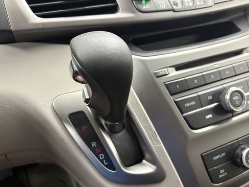 Used 2016 Honda Odyssey LX image 17