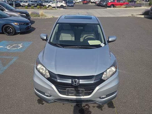 Used 2016 Honda HR-V EX image 9