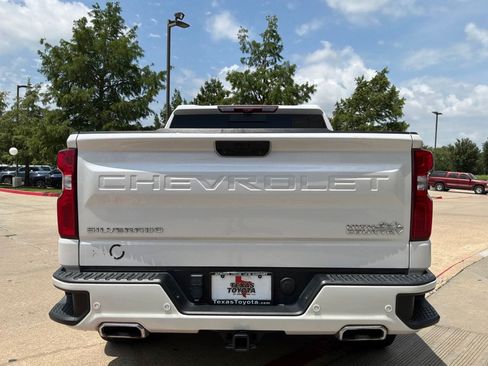 Used 2024 Chevrolet Silverado 1500 High Country w/ High Country Premium Package AWD/4WD image 7